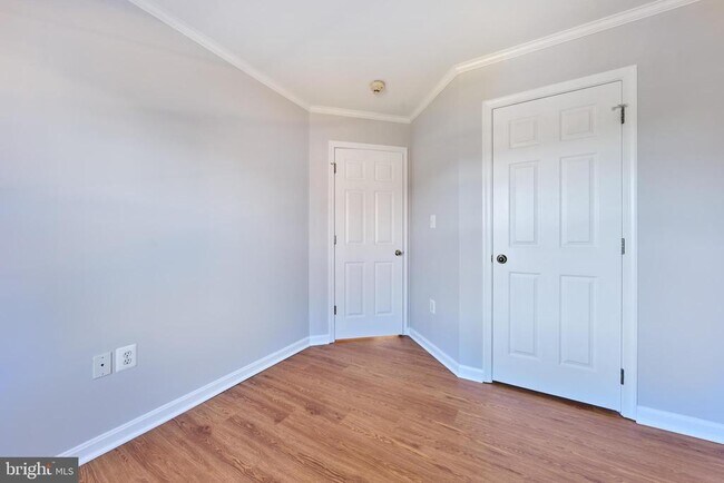 Building Photo - 685 Springhouse Square SE