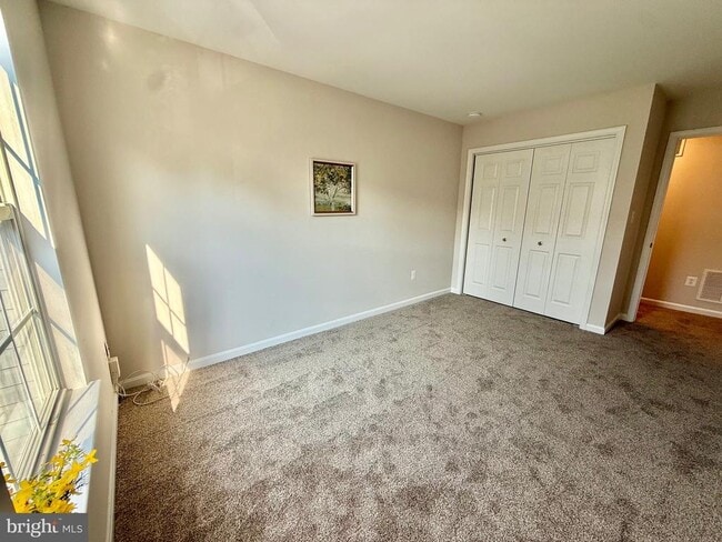 Building Photo - 8868 Goose Landing Cir