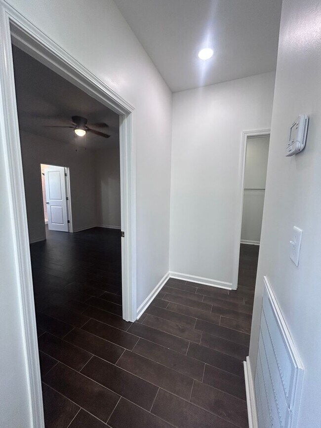 Building Photo - 4804 Antosh Cir