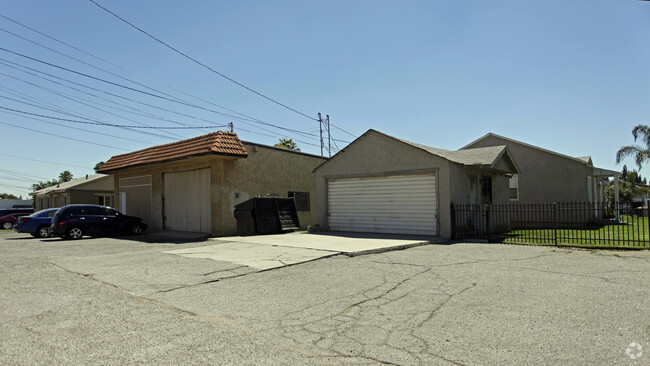 Building Photo - Palmer Court