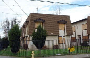Building Photo - 1406 Sepulveda Ave