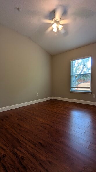 Building Photo - 1531 Little Gem Loop