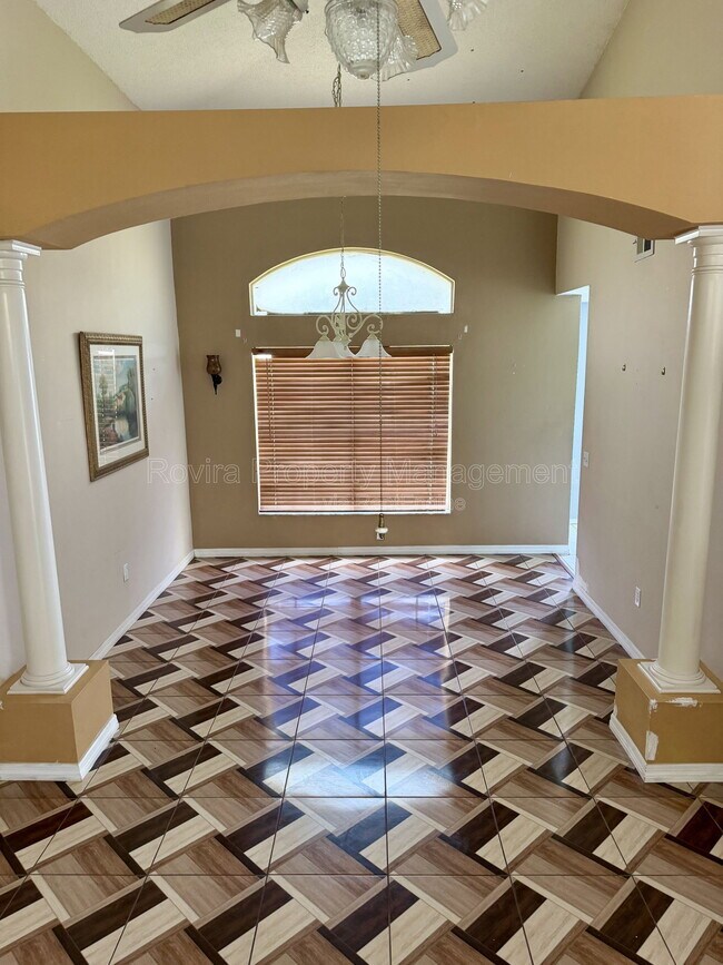 Building Photo - 1501 Chevington Ct