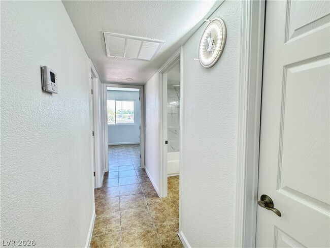 Building Photo - 2920 E Siki Ct