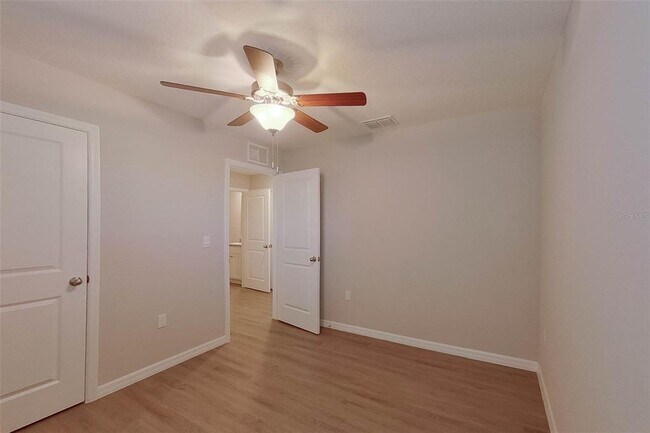 Building Photo - 8533 SW 43rd Ter