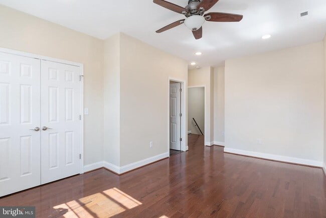 Building Photo - 908 Longfellow St NW