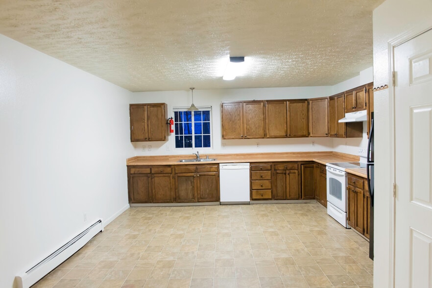 Building Photo - 1805 Dare Ave