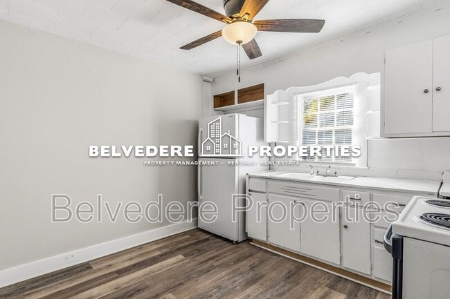 Building Photo - 1208 Valley View St