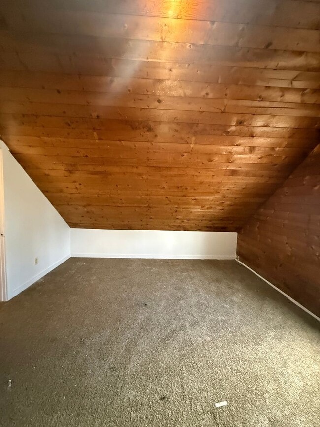 Building Photo - 3bd Single Harvard/E 55 Cash Pay/Section 8