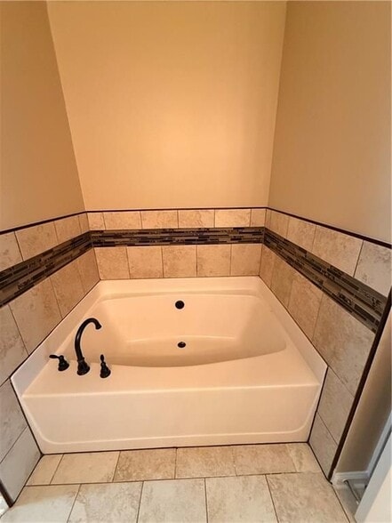 Building Photo - 981 Brownstone Ln SW