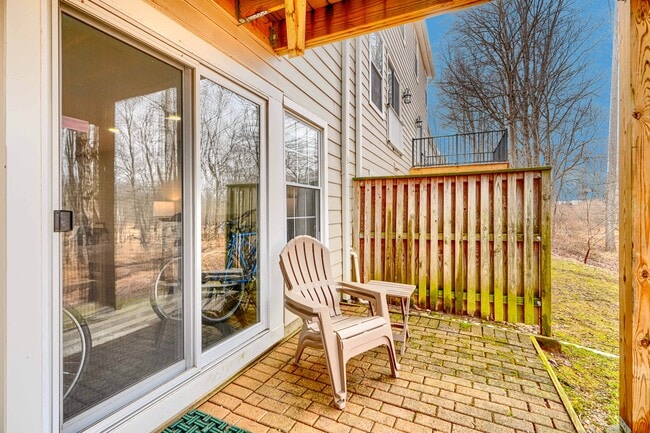 Building Photo - 4820 Dorsey Hall Dr