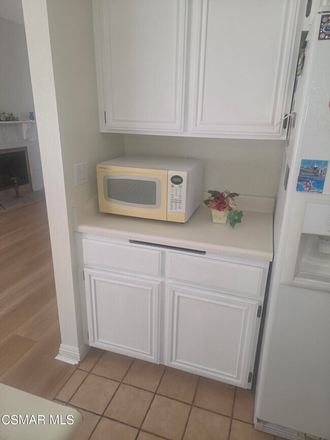 Building Photo - 13901 Olive View Ln