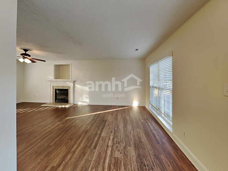 Building Photo - 949 Milkwood Ln