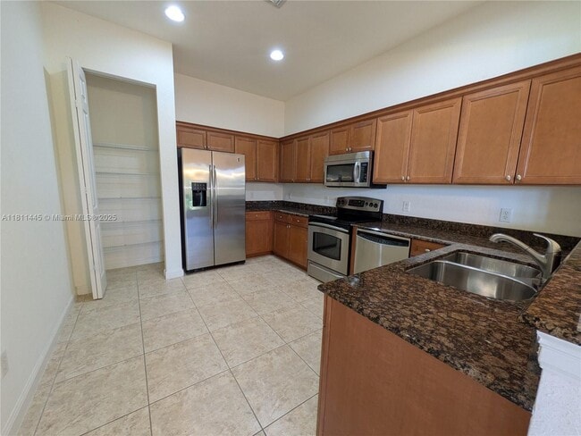 Building Photo - 601 Pacific Grove Dr