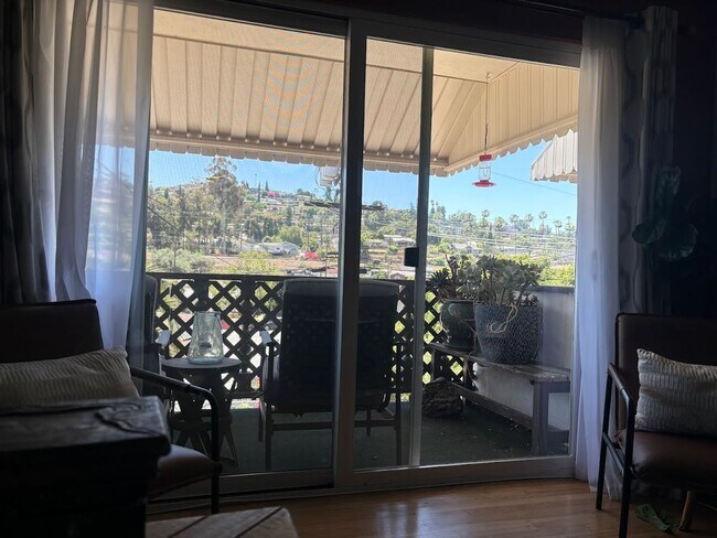 Building Photo - Fully Furnished 2 Bed / 1 Bath Condo Near Downtown La Mesa