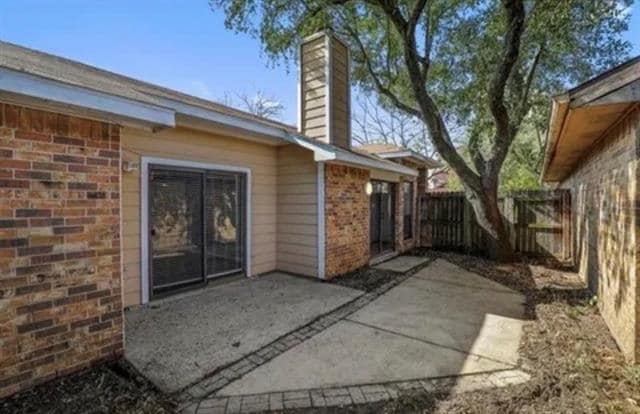 Building Photo - 634 Las Brisas Dr