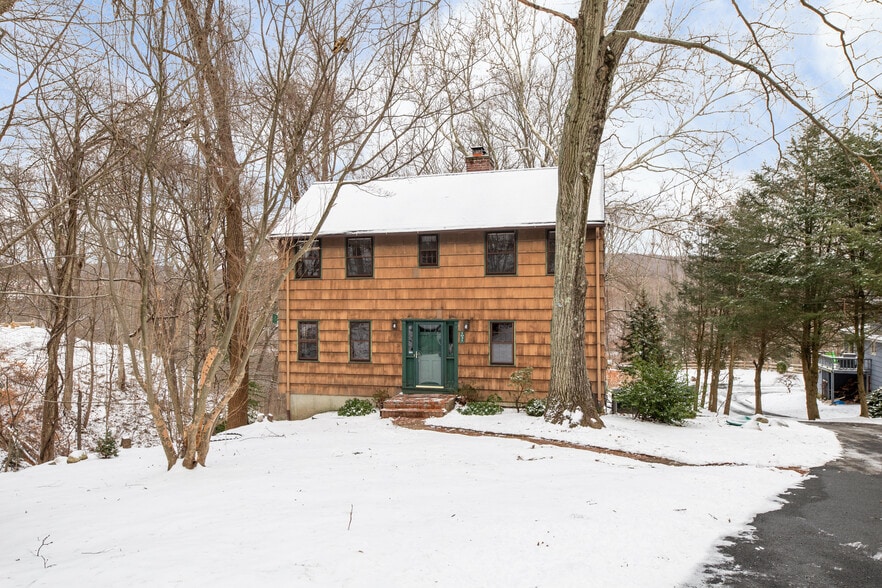 Building Photo - 1031 Howe Avenue