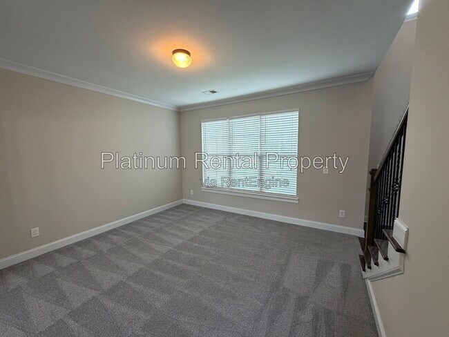 Building Photo - 5075 Rialto Way