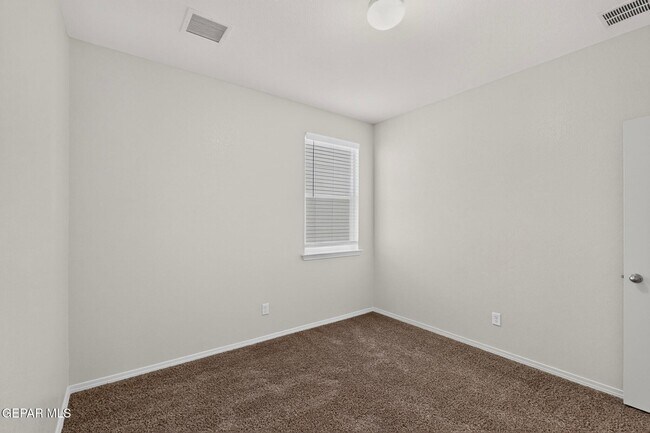 Building Photo - 12621 Cono Norte Dr