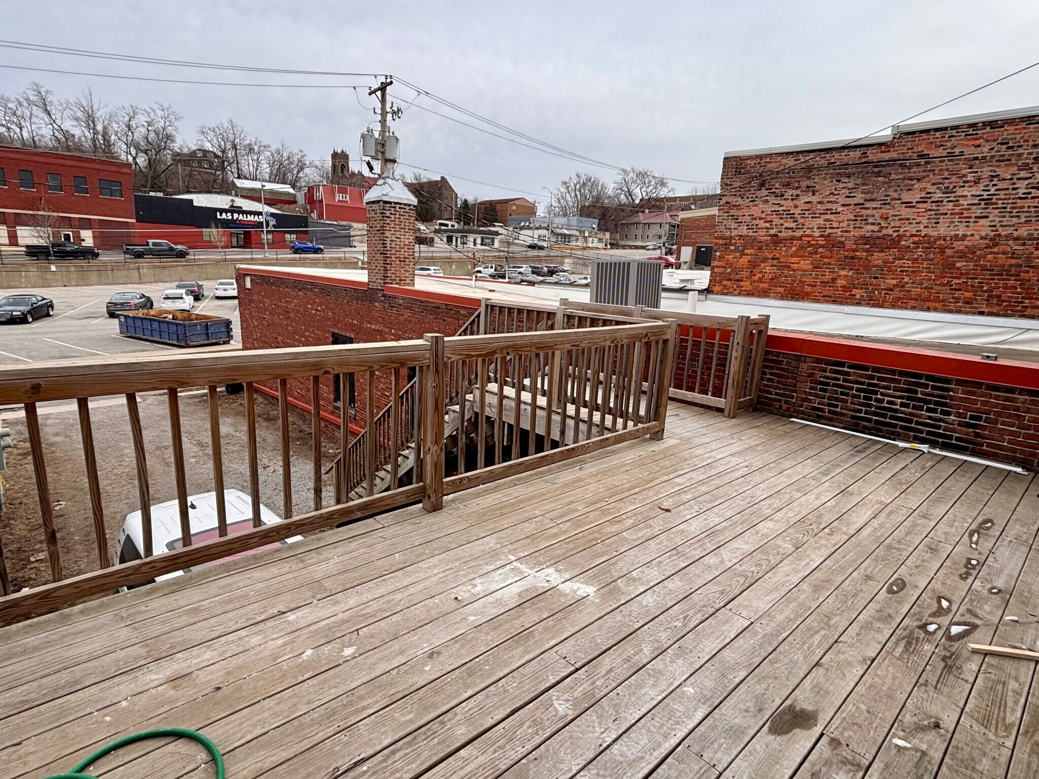 Building Photo - 315 E Main St