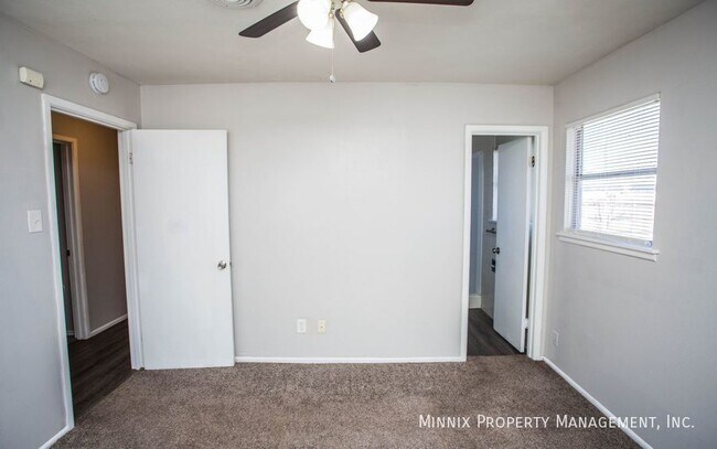 Building Photo - 3403 Bangor Dr