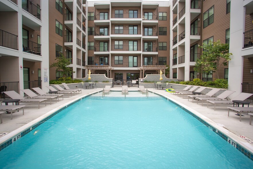 1818 Church Nashville, TN Apartment Finder