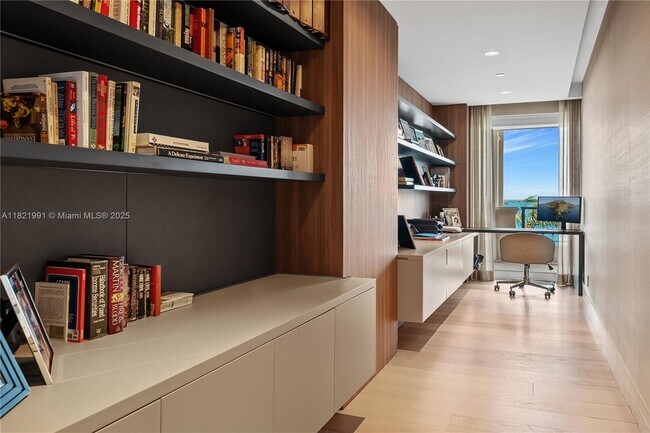 Building Photo - 5242 Fisher Island Dr