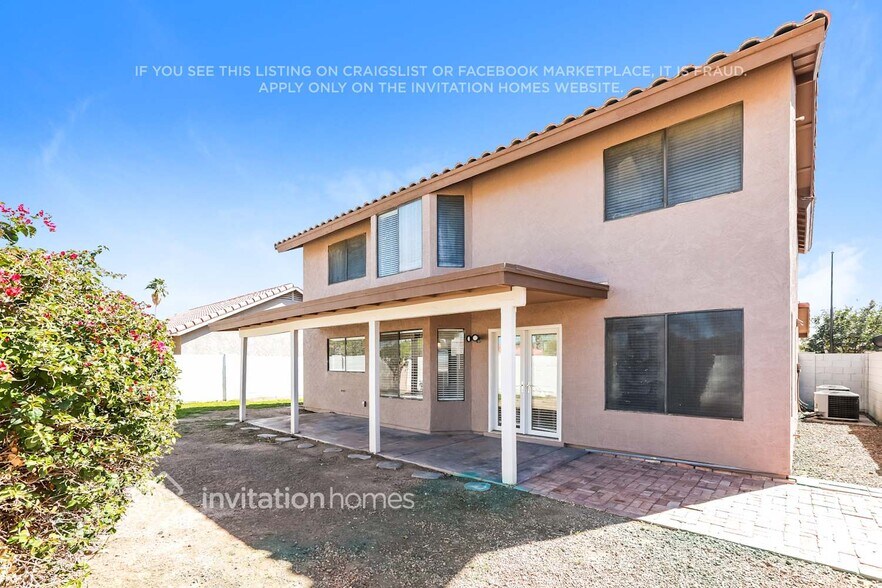 Building Photo - 1538 E Hearne Way