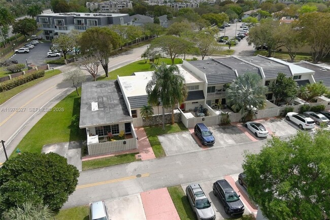 Building Photo - 8105 SW 81st Ct