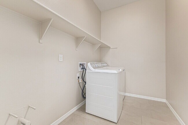 Building Photo - 20108 W Montecito Ave