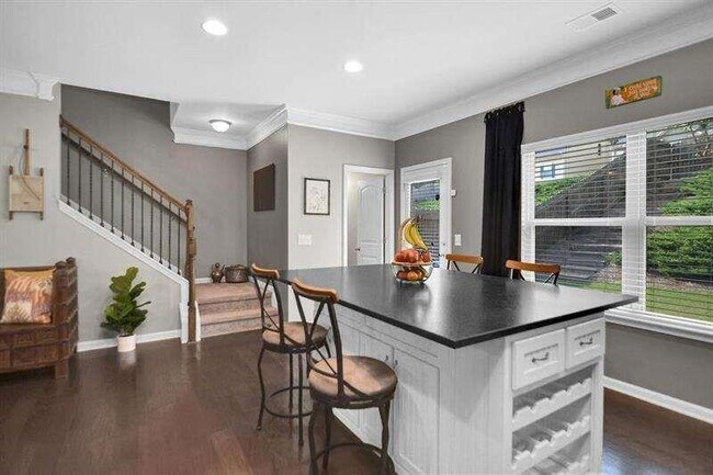 Building Photo - 307 Lakeside Ln