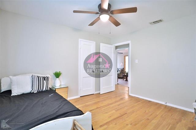 Building Photo - 1625 Burger St