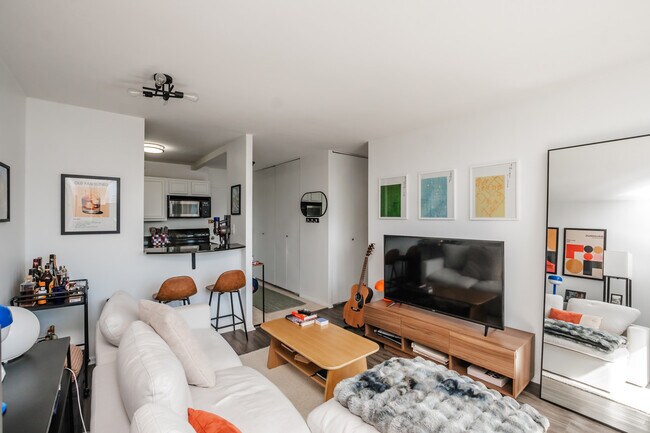 Building Photo - 1360 N Sandburg Terrace