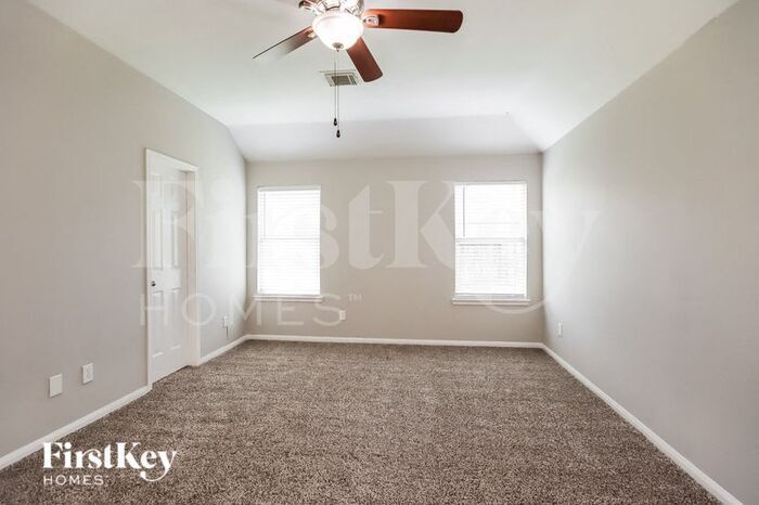 Building Photo - 9302 Reflections Path Way