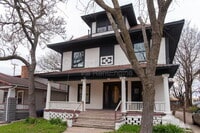 Building Photo - 3224 E Oakland Ave