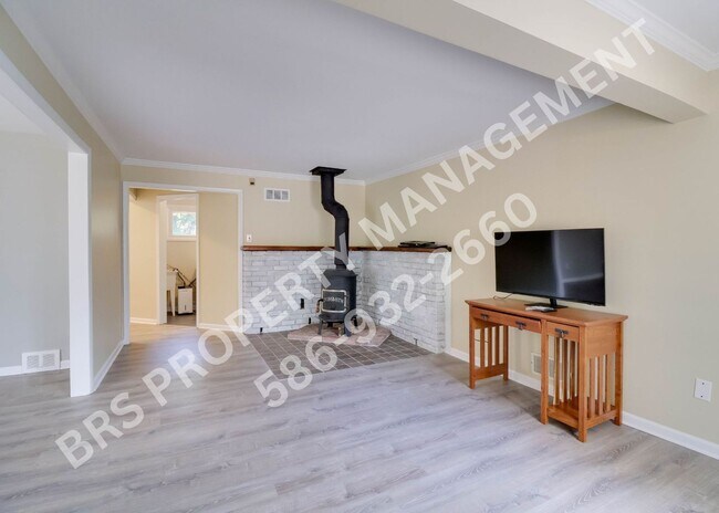 Building Photo - Newly Renovated 3-Bedroom Home for Rent – West Bloomfield, MI