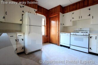 Building Photo - 92 Rogers Ave