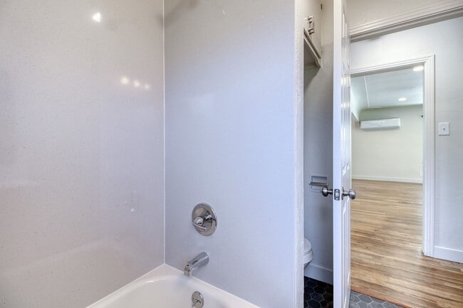 Building Photo - Remodeled La Loma Bungalow!