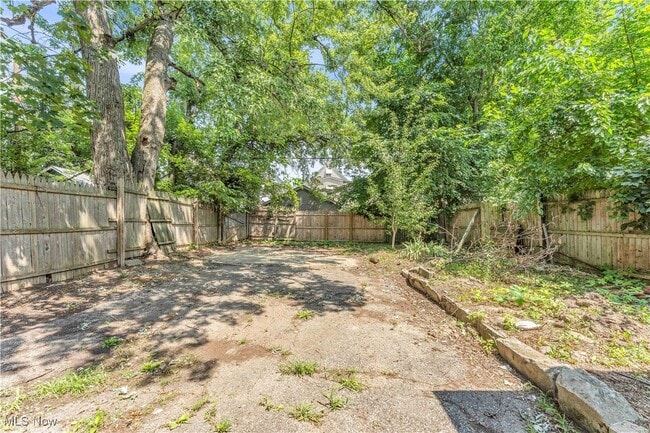 Building Photo - 3153 W 88th St