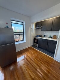 Building Photo - 457 Highland Ave