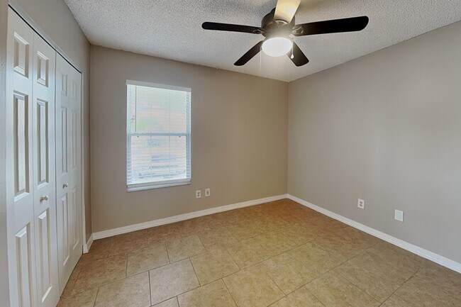 Building Photo - 111 Hidden Arbor Ct