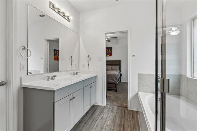 Building Photo - 4001 Fairmont Ln