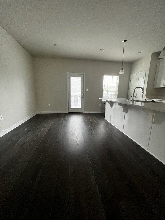 Building Photo - Exceptional 3-Level Corner Unit Townhome w...