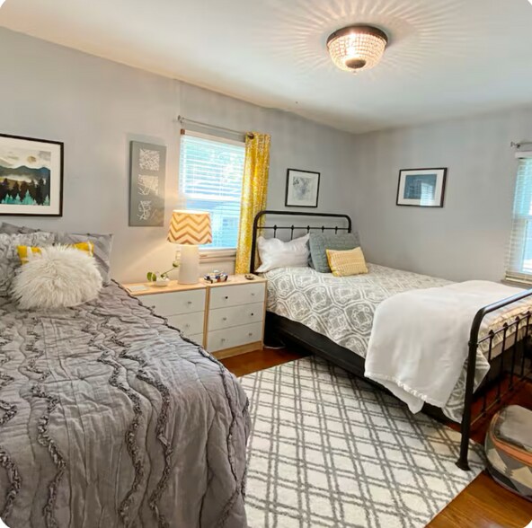 Building Photo - 5920 Rosslyn Ave