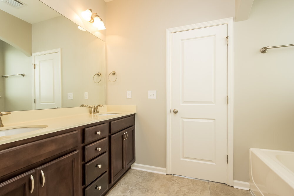 Building Photo - 5051 Saphire Ct