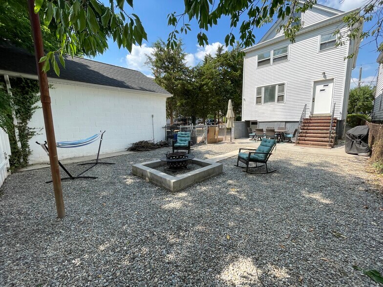 Building Photo - 38 Duke St