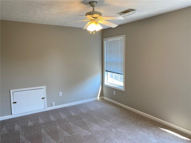Building Photo - 2169 Berryhill Cir SE