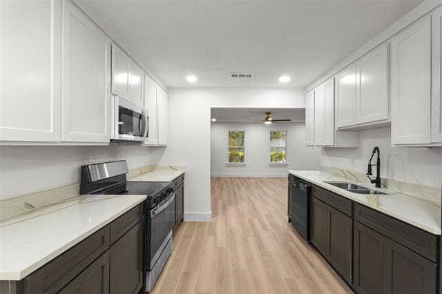 Building Photo - 235 Softwood Dr