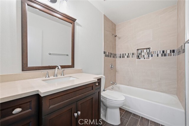 Building Photo - 312 Vista Trucha