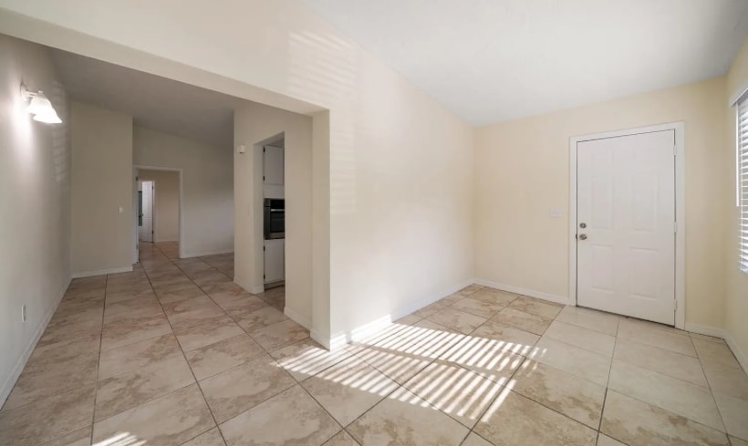 Building Photo - 533 Yelvington Ave